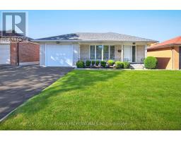 302 LA ROSE AVENUE, Toronto, Ontario