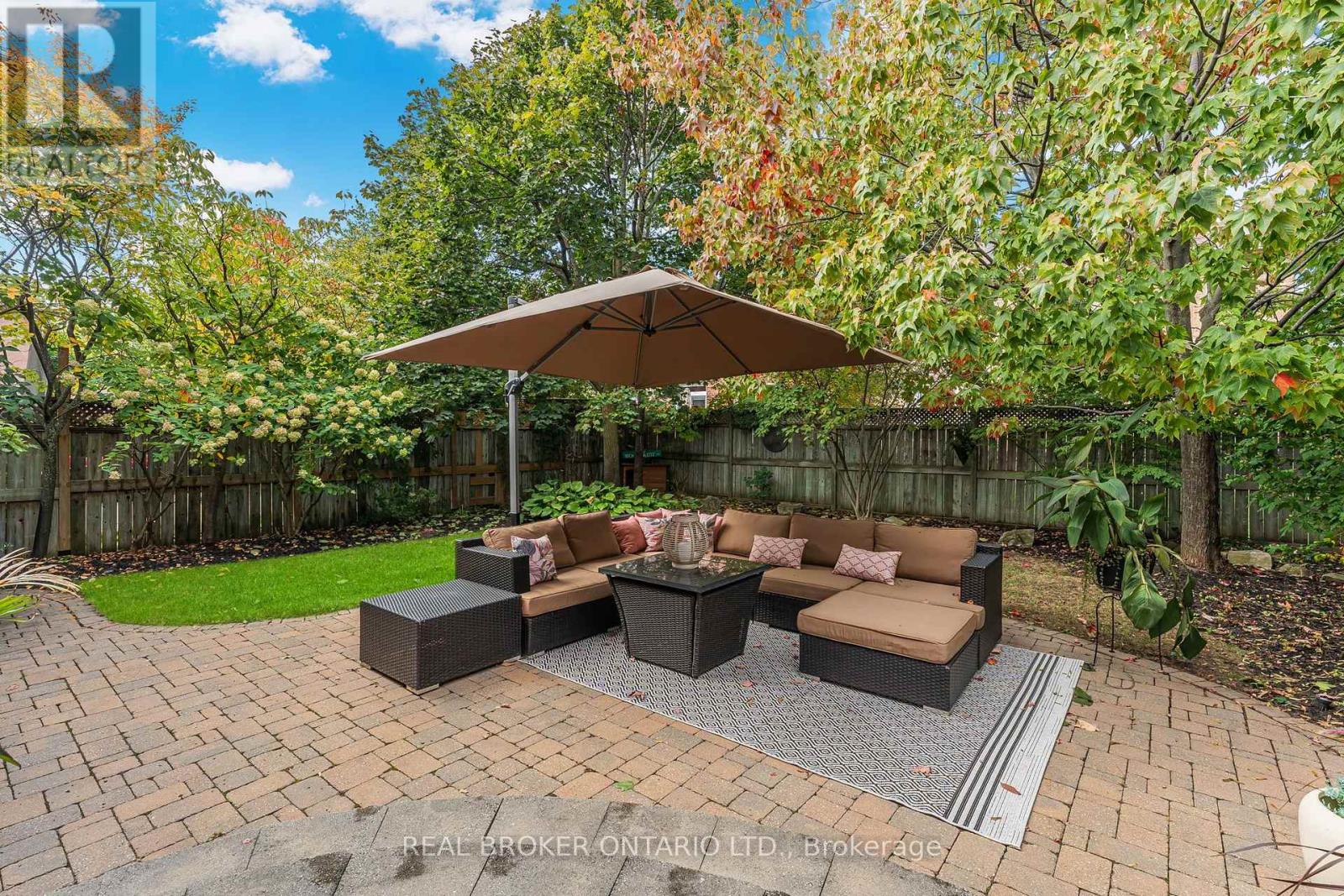 2243 Woodcrest Drive, Oakville, Ontario  L6M 4C6 - Photo 6 - W14085708