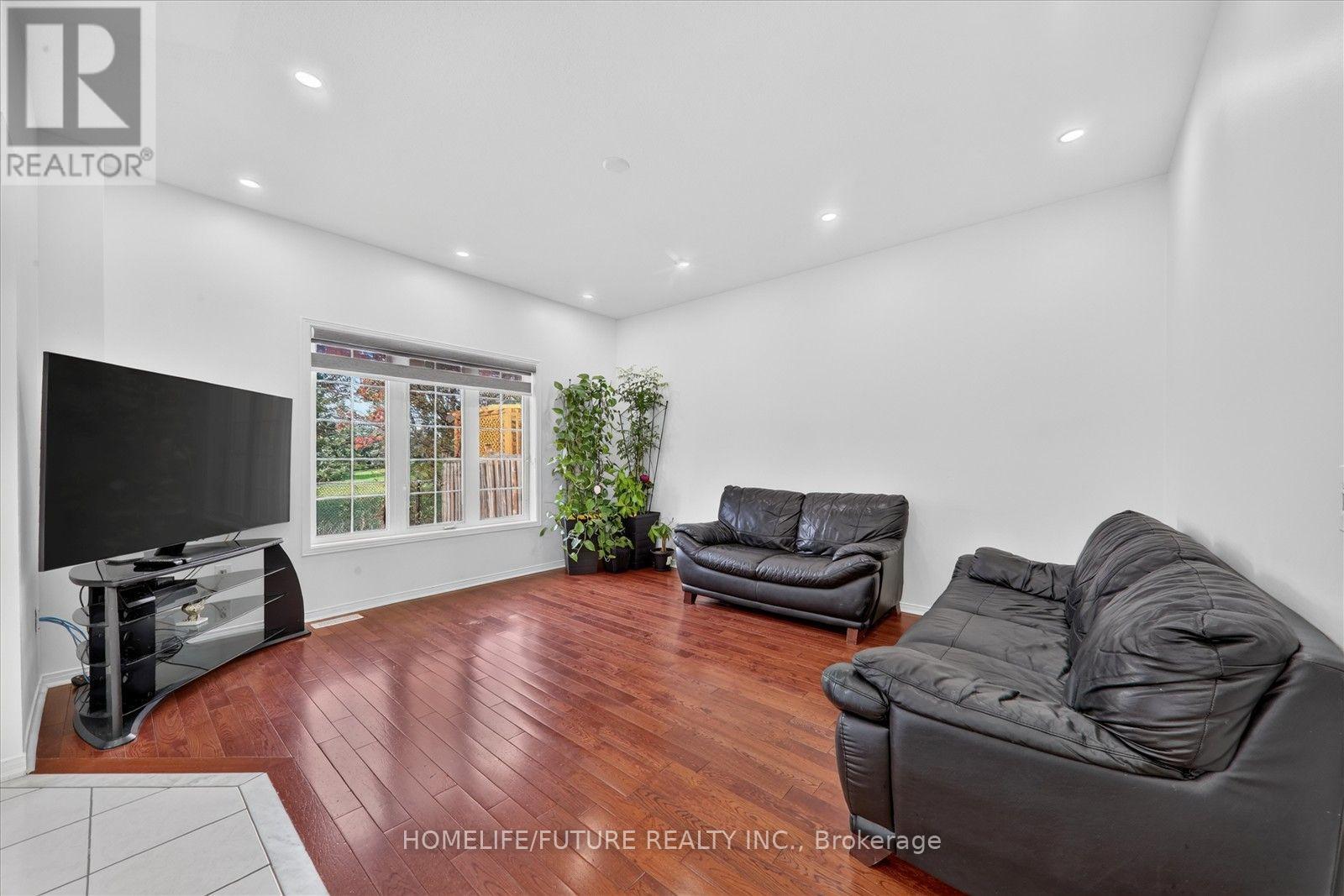 7236 Village Walk, Mississauga, Ontario  L5W 1V8 - Photo 11 - W14085764
