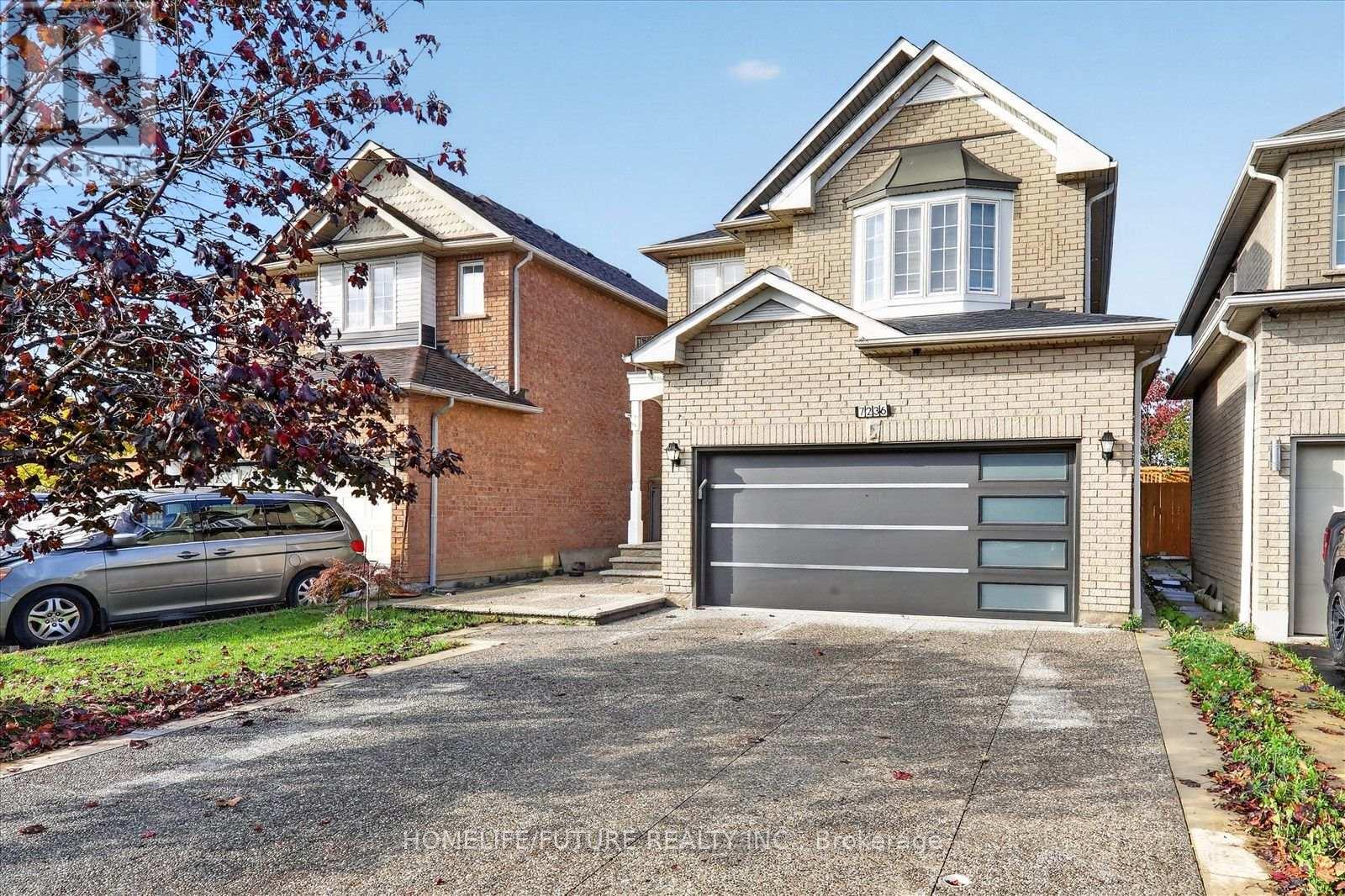 7236 Village Walk, Mississauga, Ontario  L5W 1V8 - Photo 2 - W14085764