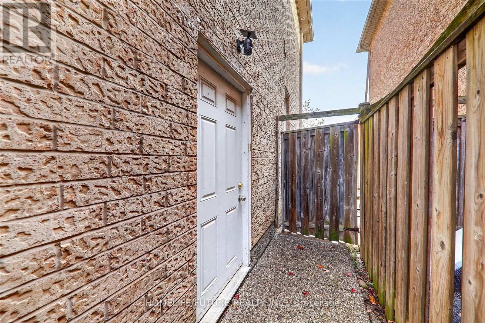 7236 Village Walk, Mississauga, Ontario  L5W 1V8 - Photo 35 - W14085764