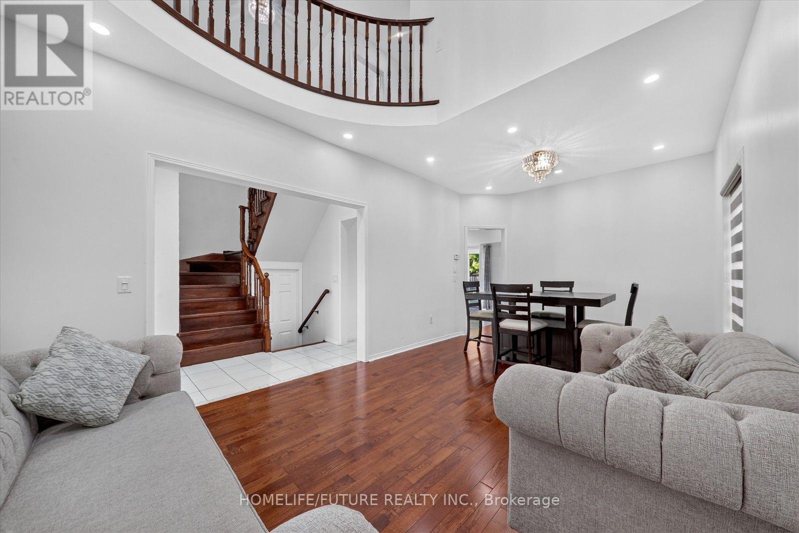 7236 Village Walk, Mississauga, Ontario  L5W 1V8 - Photo 9 - W14085764