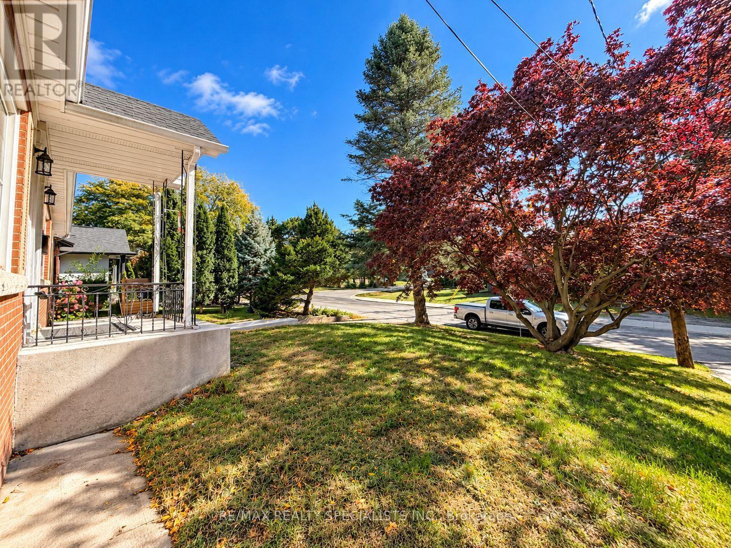 309 Townsend Avenue, Burlington, Ontario  L7T 2A2 - Photo 6 - W14085786