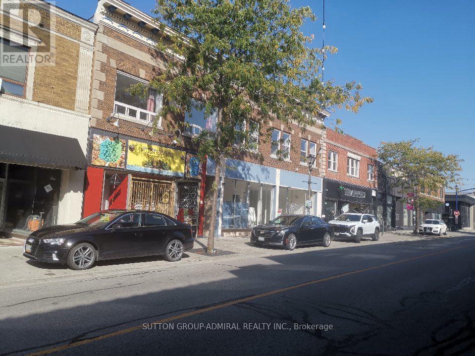 4515 Queen Street, Niagara Falls, Ontario  L2E 2L4 - Photo 2 - X14085698
