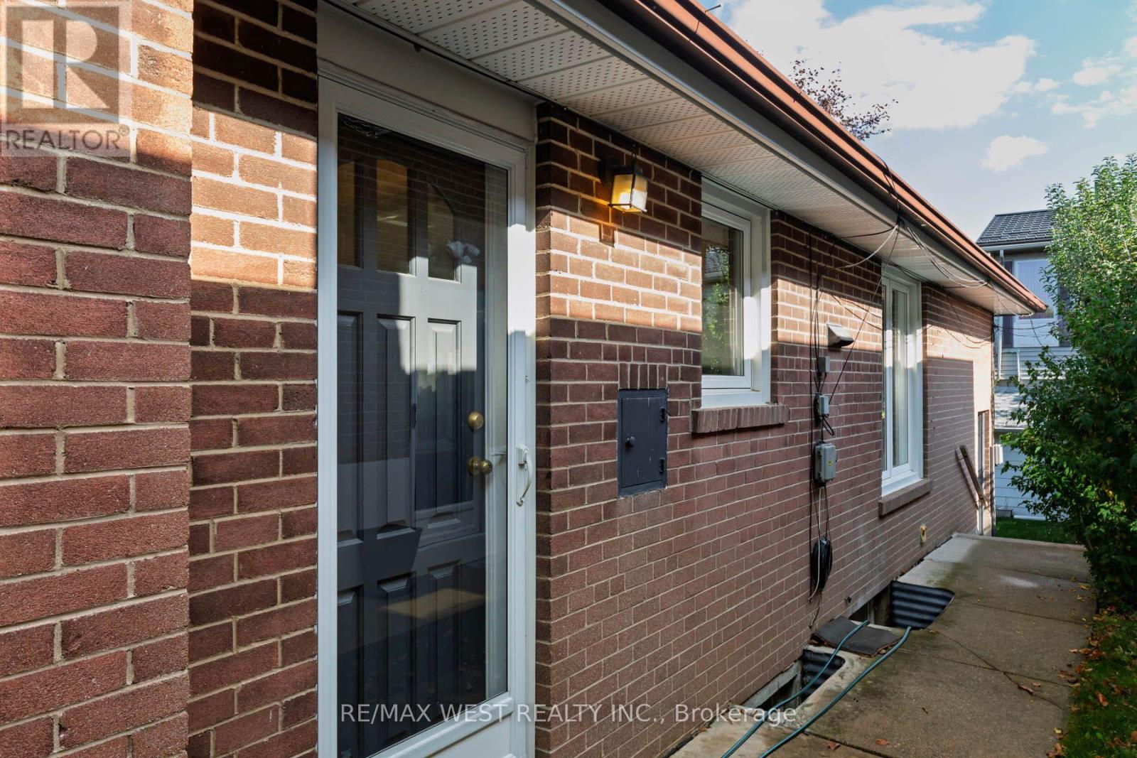 82 Renault Crescent, Toronto, Ontario  M9P 1J6 - Photo 42 - W14033292