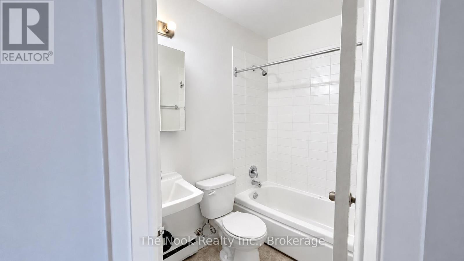 6 - 1201 Cedar Street, Oshawa, Ontario  L1J 3P1 - Photo 9 - E13877886