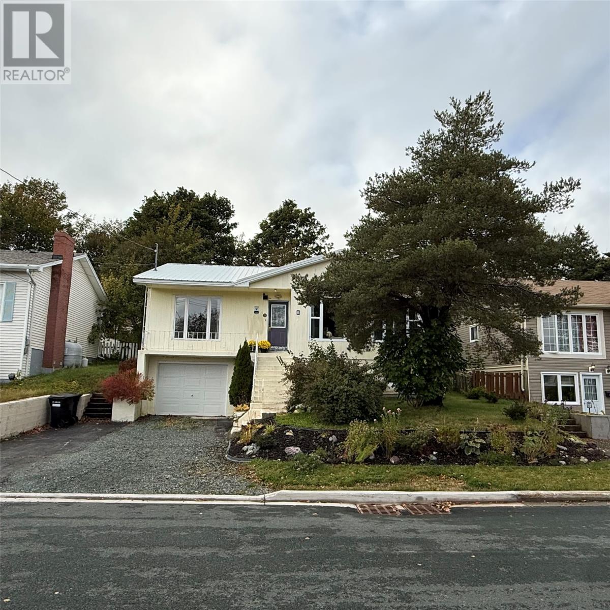 8 Fitzgibbon Street, St. John’s — photo 2
