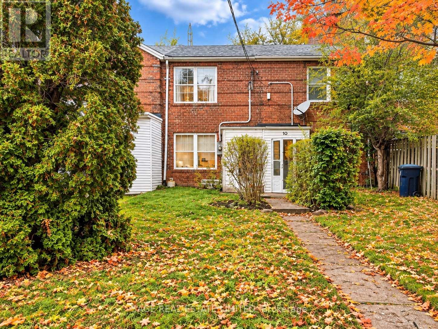 12 Khedive Avenue, Toronto (Englemount-Lawrence), Ontario  M6A 2G2 - Photo 1 - C14085970