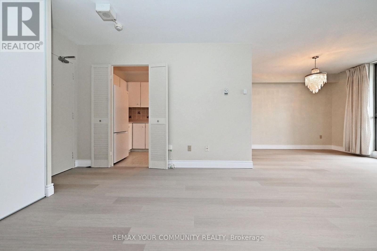 2602 - 5 Massey Square, Toronto, Ontario  M4C 5L6 - Photo 10 - E14085860