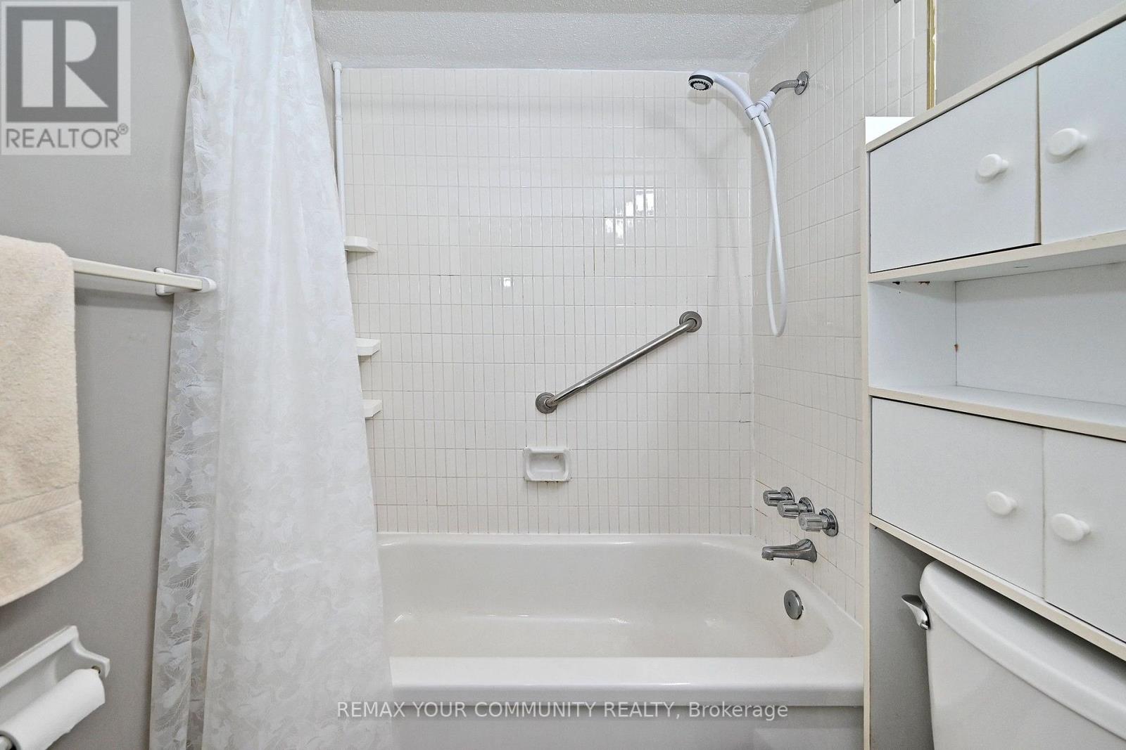 2602 - 5 Massey Square, Toronto, Ontario  M4C 5L6 - Photo 18 - E14085860