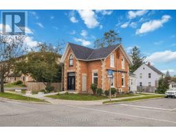 UPPER - 168 CENTRE STREET S, Oshawa, Ontario