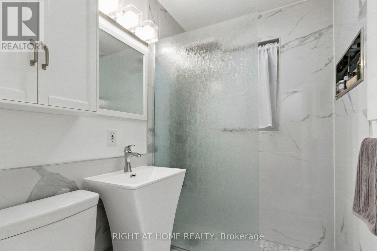 19 Flempton Crescent, Toronto, Ontario  M1K 3B3 - Photo 19 - E14086024