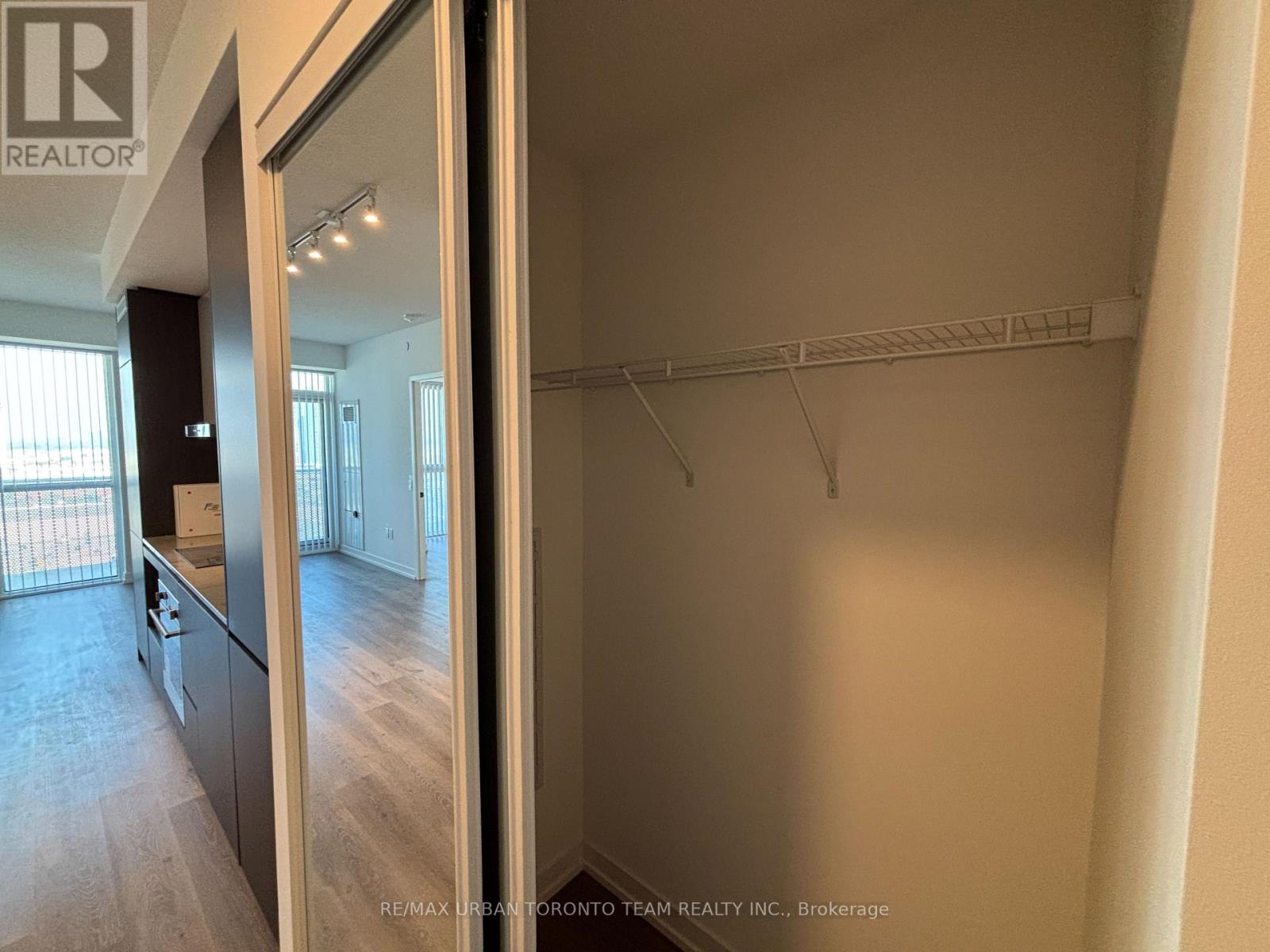 2008 - 28 Interchange Way, Vaughan (Vaughan Corporate Centre), Ontario  L4K 0P8 - Photo 10 - N14085866