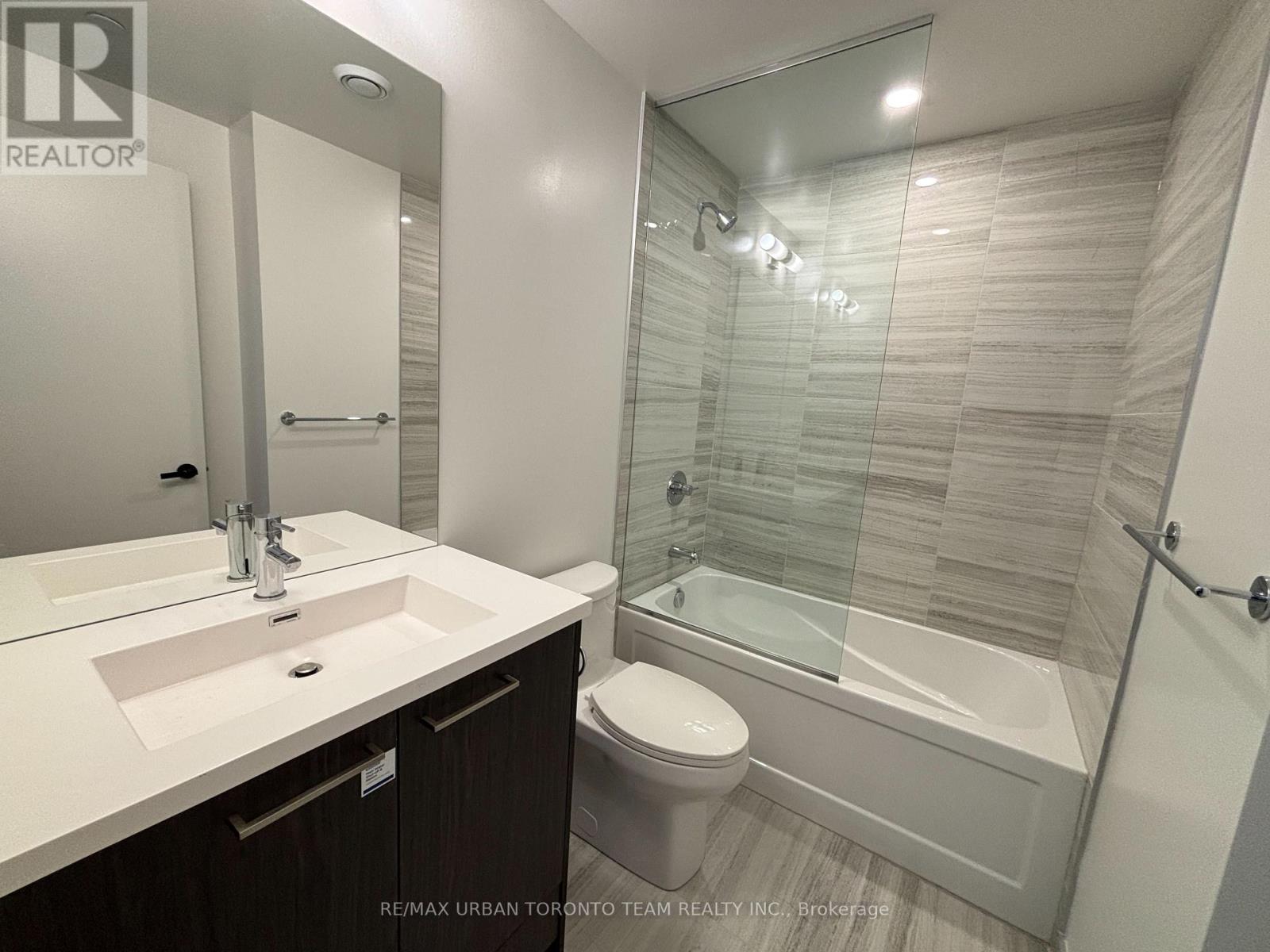 2008 - 28 Interchange Way, Vaughan (Vaughan Corporate Centre), Ontario  L4K 0P8 - Photo 9 - N14085866