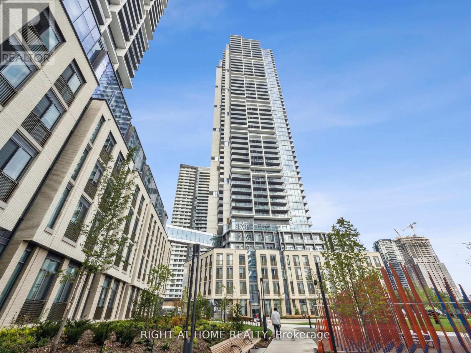 4209 - 7890 Jane Street, Vaughan (Vaughan Corporate Centre), Ontario  L4K 0K9 - Photo 1 - N14085916
