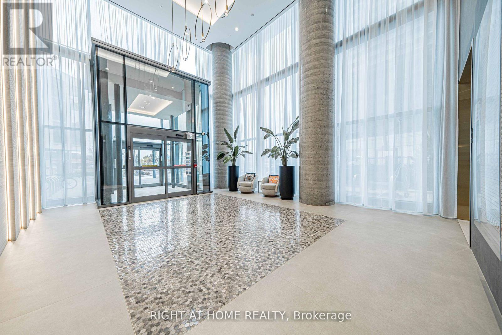4209 - 7890 Jane Street, Vaughan (Vaughan Corporate Centre), Ontario  L4K 0K9 - Photo 2 - N14085916
