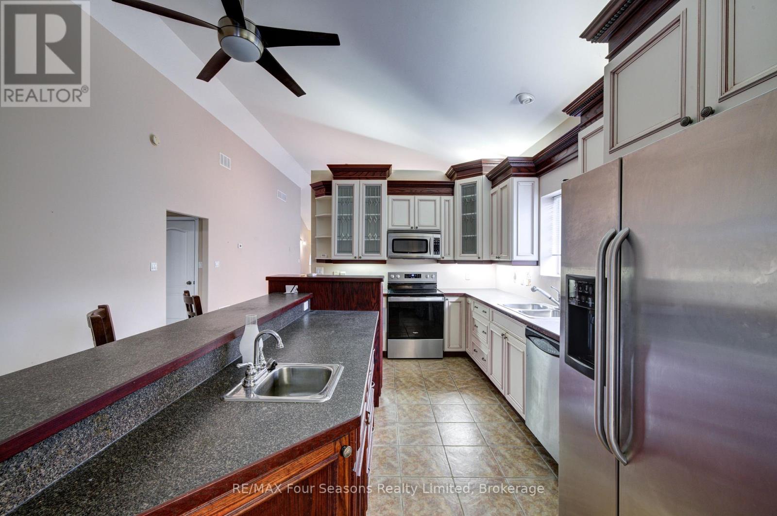205 Bryan Drive, Collingwood, Ontario  L9Y 5J3 - Photo 17 - S14085980