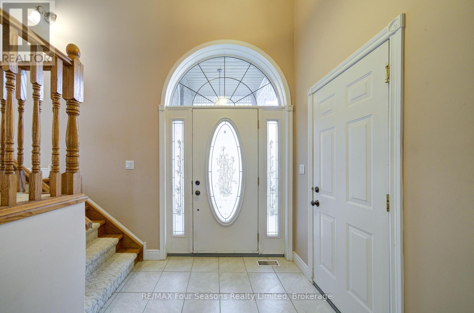 205 Bryan Drive, Collingwood, Ontario  L9Y 5J3 - Photo 4 - S14085980