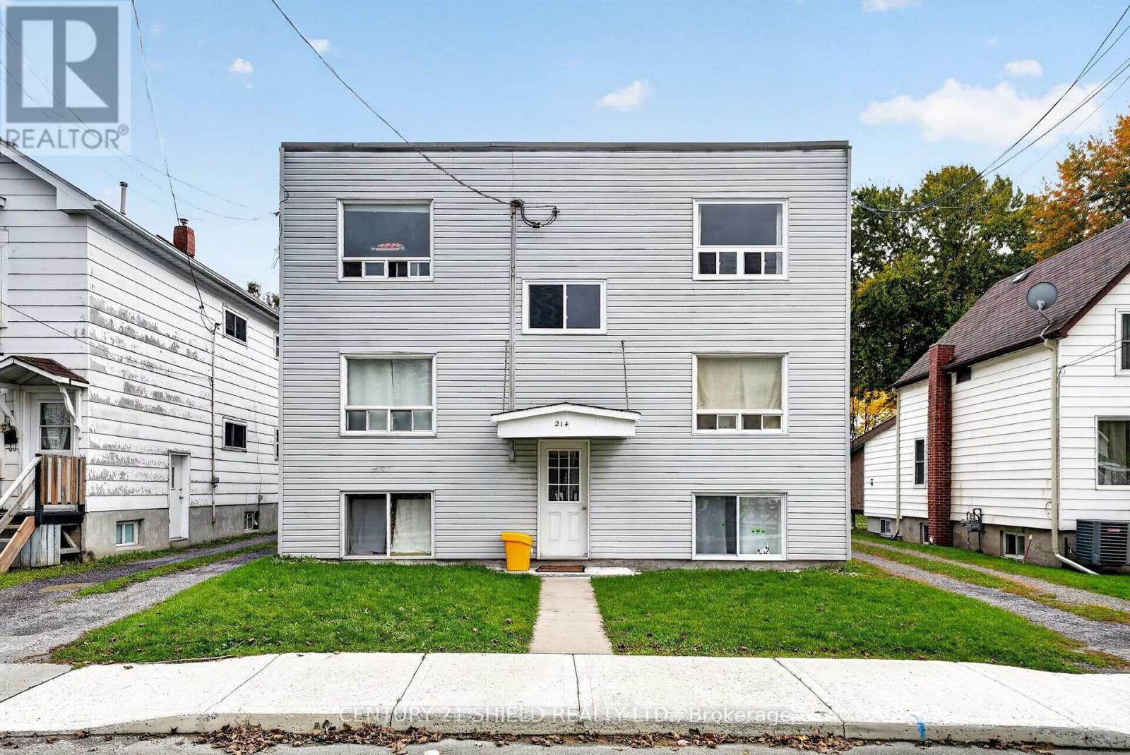 214 EIGHTH STREET W, Cornwall, Ontario