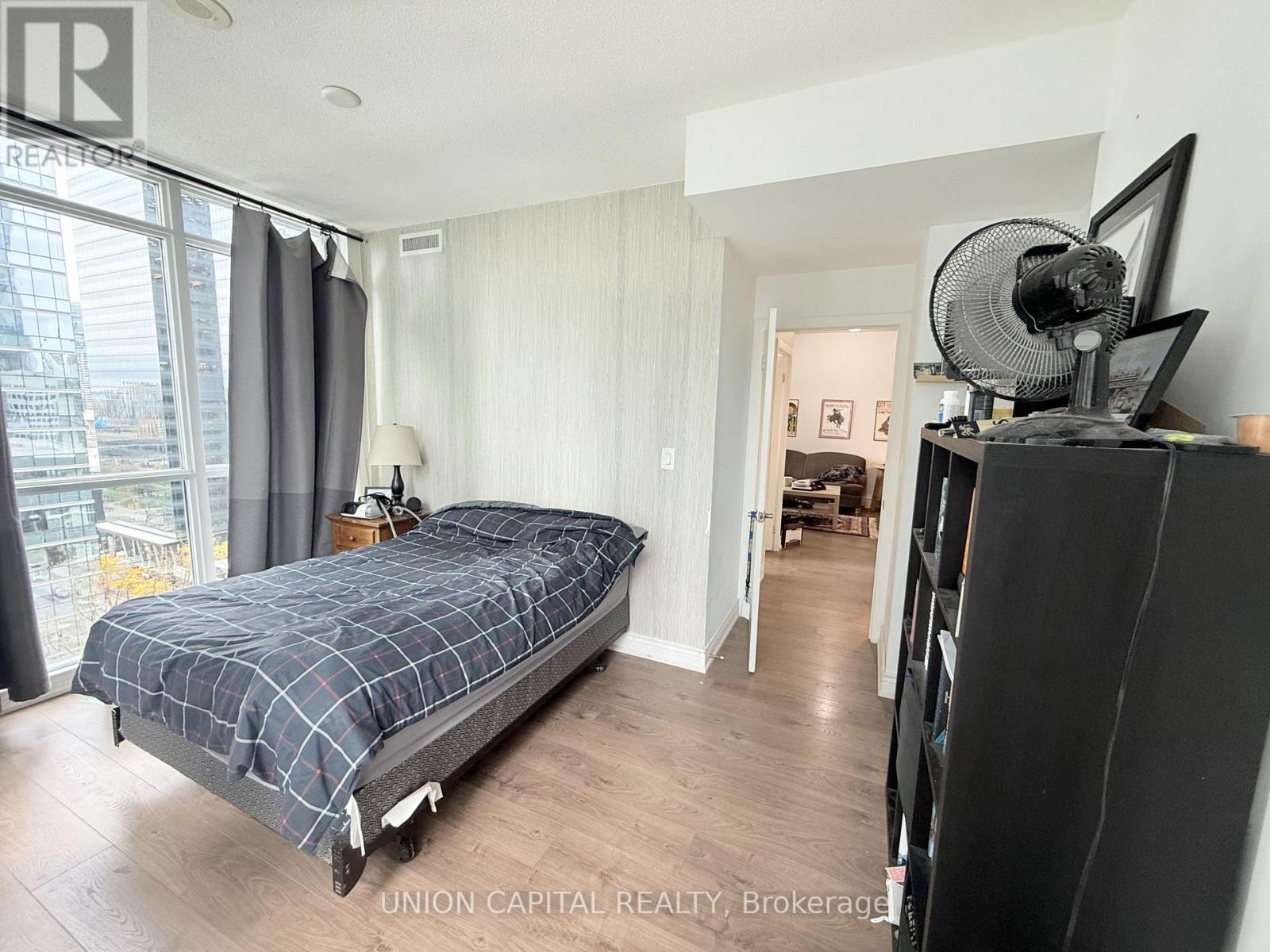 1402 - 65 Bremner Boulevard, Toronto, Ontario  M5J 0A7 - Photo 10 - C14085830