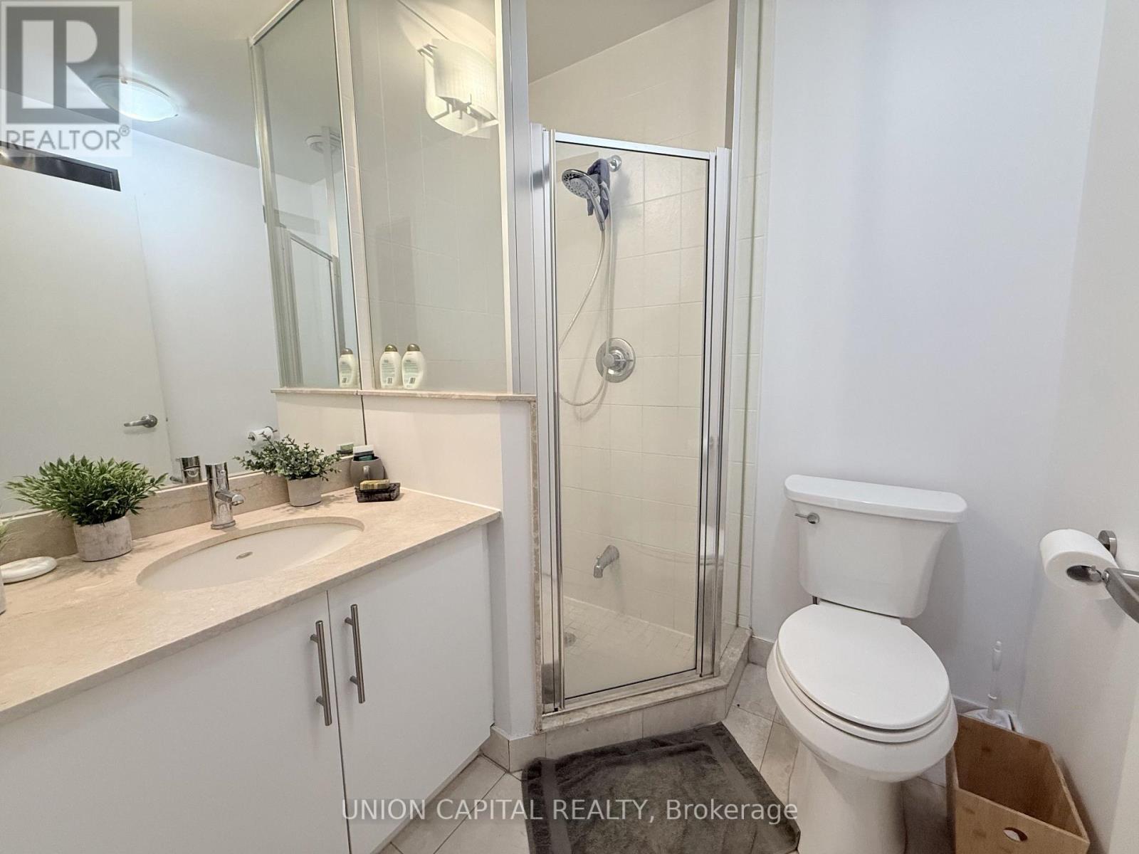 1402 - 65 Bremner Boulevard, Toronto, Ontario  M5J 0A7 - Photo 8 - C14085830