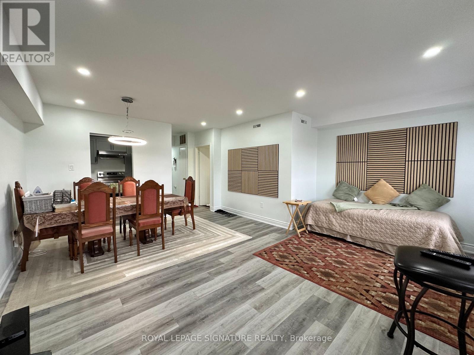 2890 Dufferin Street, Toronto, Ontario  M6B 3S6 - Photo 13 - W14085914