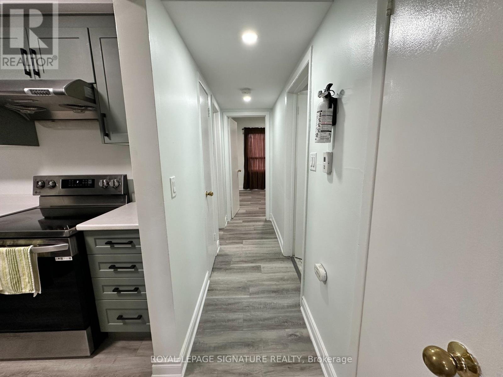 2890 Dufferin Street, Toronto, Ontario  M6B 3S6 - Photo 19 - W14085914