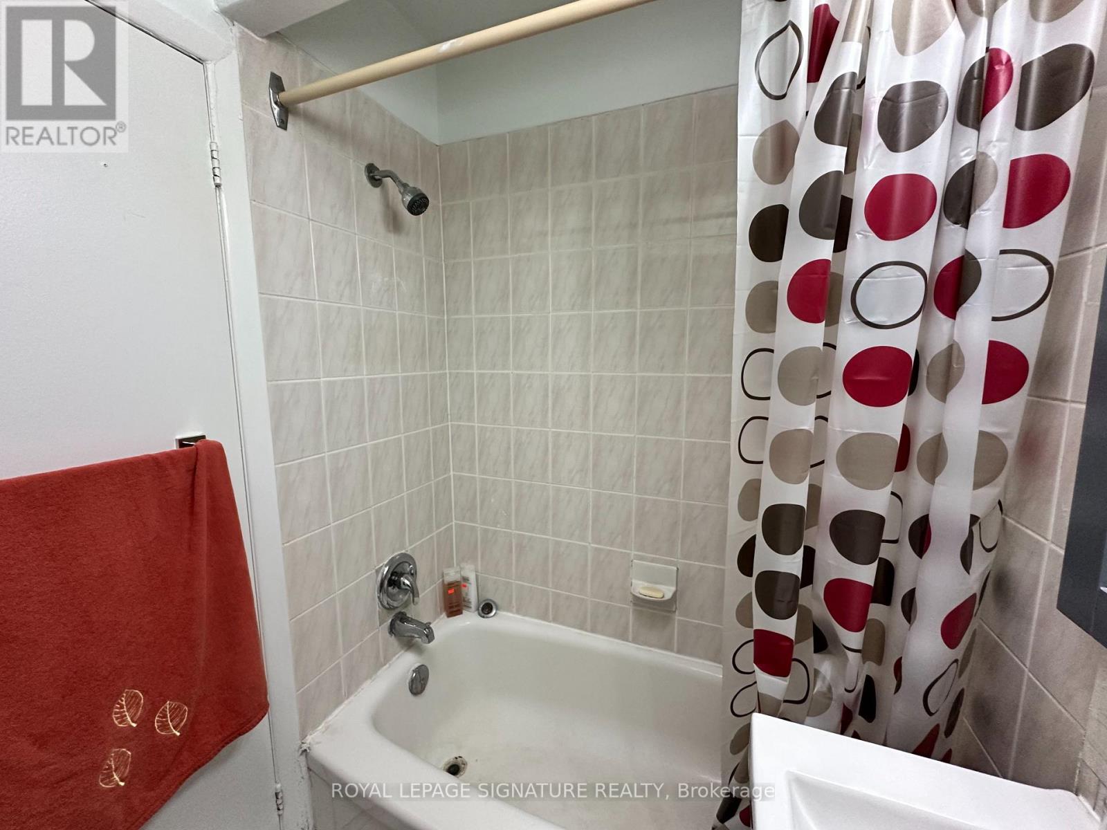 2890 Dufferin Street, Toronto, Ontario  M6B 3S6 - Photo 26 - W14085914