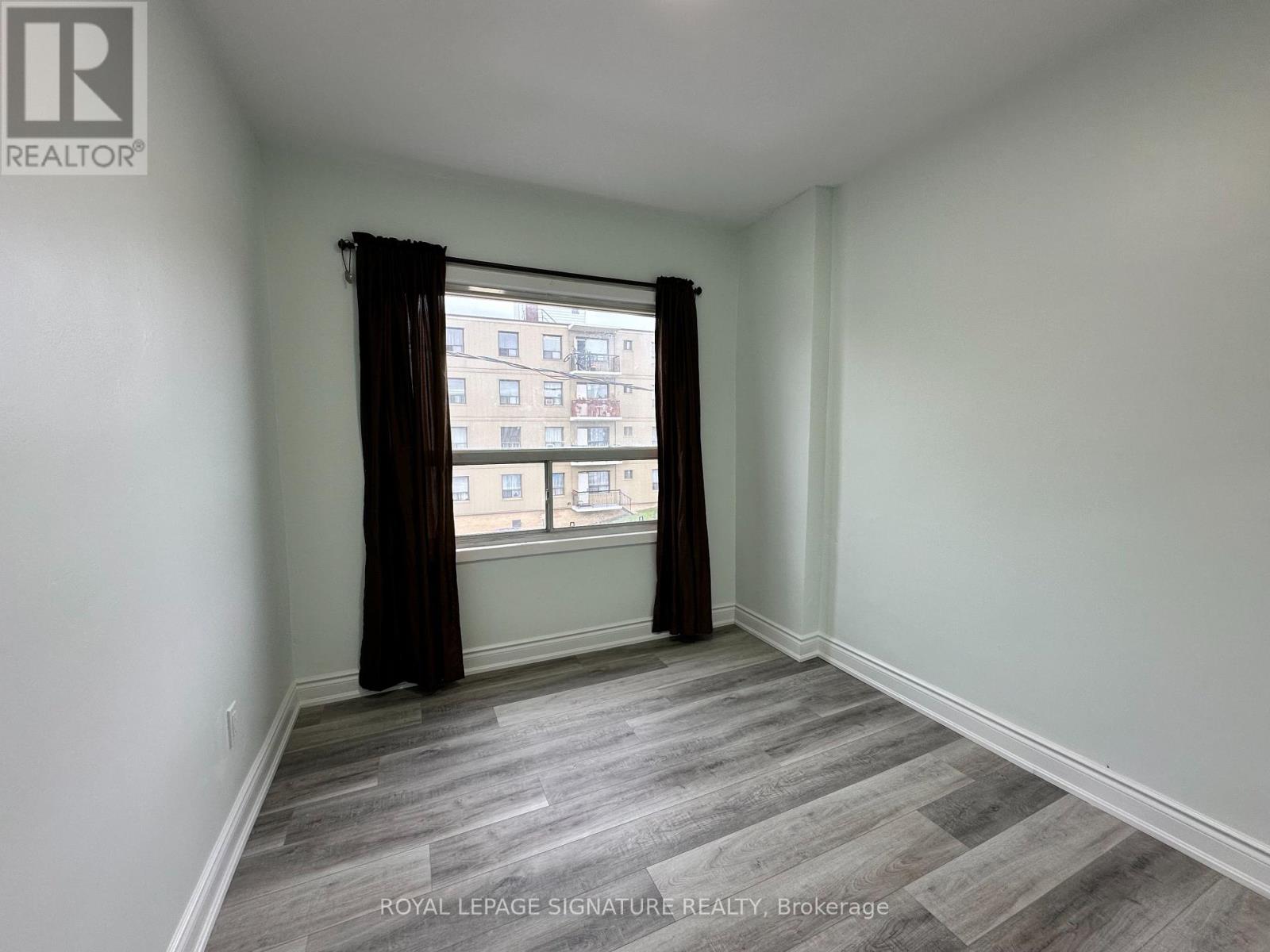 2890 Dufferin Street, Toronto, Ontario  M6B 3S6 - Photo 27 - W14085914