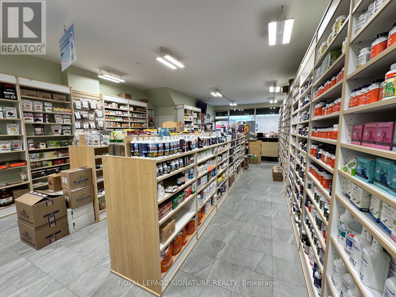 2890 Dufferin Street, Toronto, Ontario  M6B 3S6 - Photo 4 - W14085914