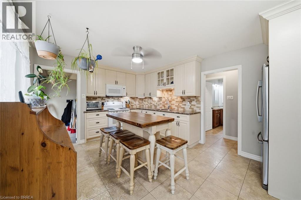 83 Fairview Drive, Brantford, Ontario  N3R 2W8 - Photo 6 - 40868786