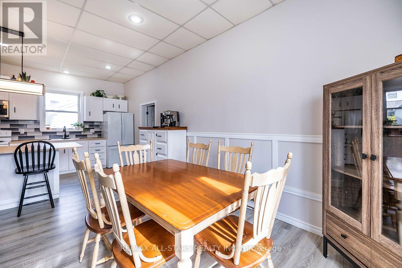 11 Church Street, Kawartha Lakes, Ontario  K0M 2J0 - Photo 14 - X14085936