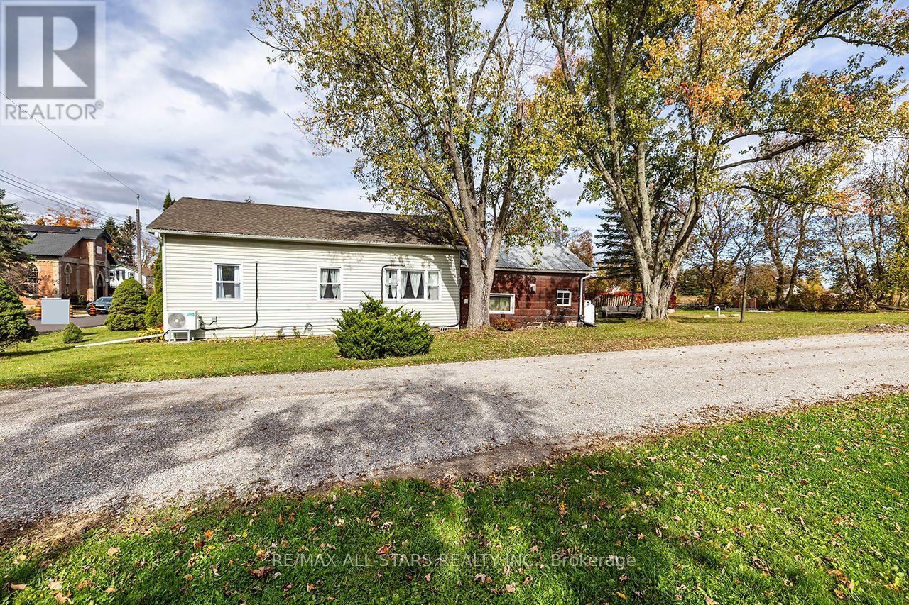 11 Church Street, Kawartha Lakes, Ontario  K0M 2J0 - Photo 3 - X14085936