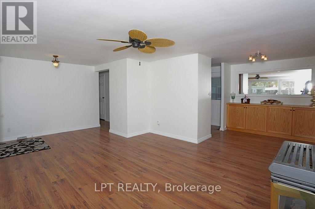 25 Maple Grove Road, South Huron, Ontario  N0M 1T0 - Photo 5 - X13711572