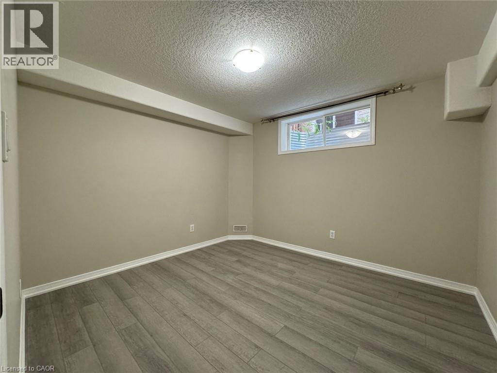 361 Parkvale Drive Unit# Lower (2), Kitchener, Ontario  N2R 1Y6 - Photo 5 - 40871881