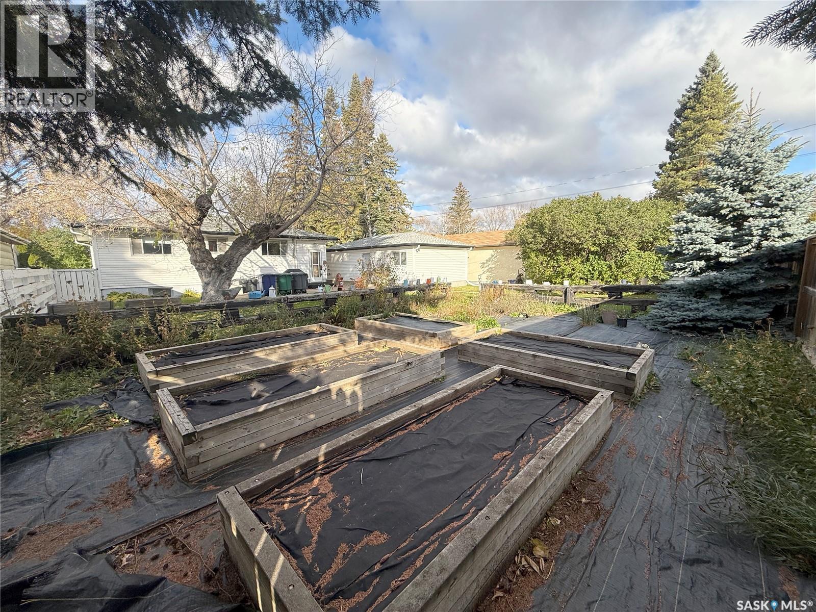 2517 Wiggins Avenue S, Saskatoon, Saskatchewan  S7J 1X3 - Photo 33 - SK051274