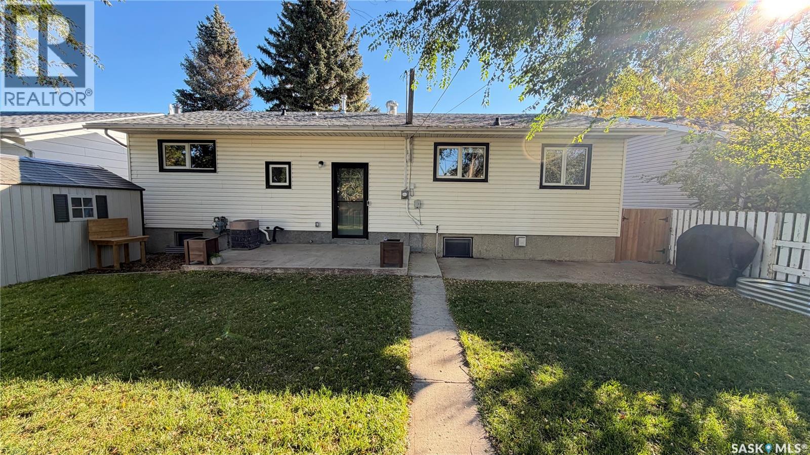 735 Jasper Street, Maple Creek, Saskatchewan  S0N 1N0 - Photo 4 - SK051254