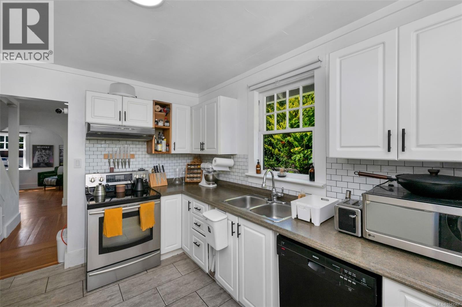 476 Ypres St