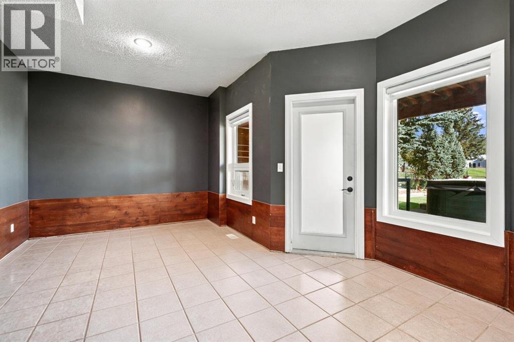 5 Riverview Court, Cochrane, Alberta  T4C 1K6 - Photo 32 - A2348898