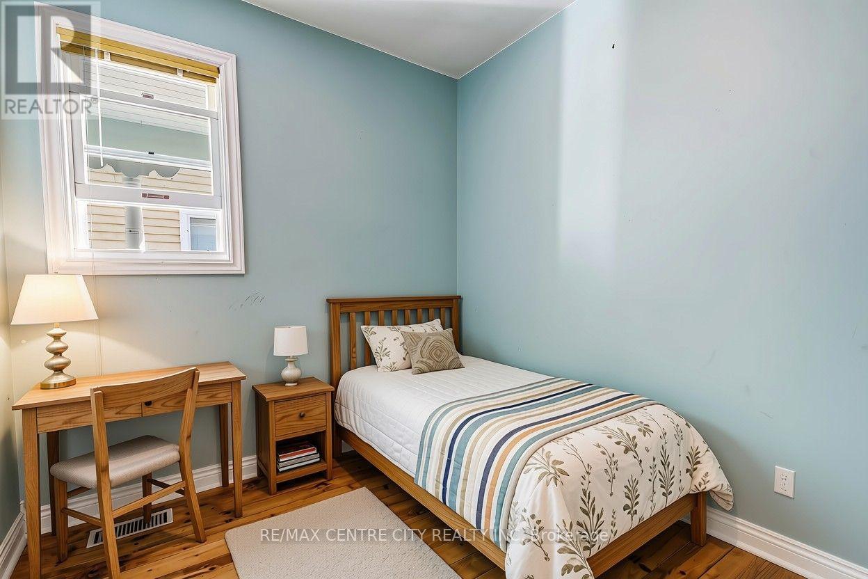 347 Fourth Street, Central Elgin, Ontario  N5L 1E4 - Photo 7 - X14086186