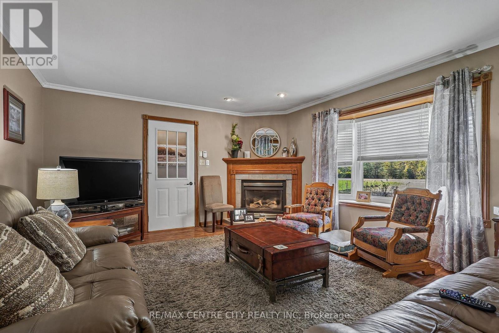 9200 Springwater Road, Malahide, Ontario  N5P 3S7 - Photo 12 - X14086264