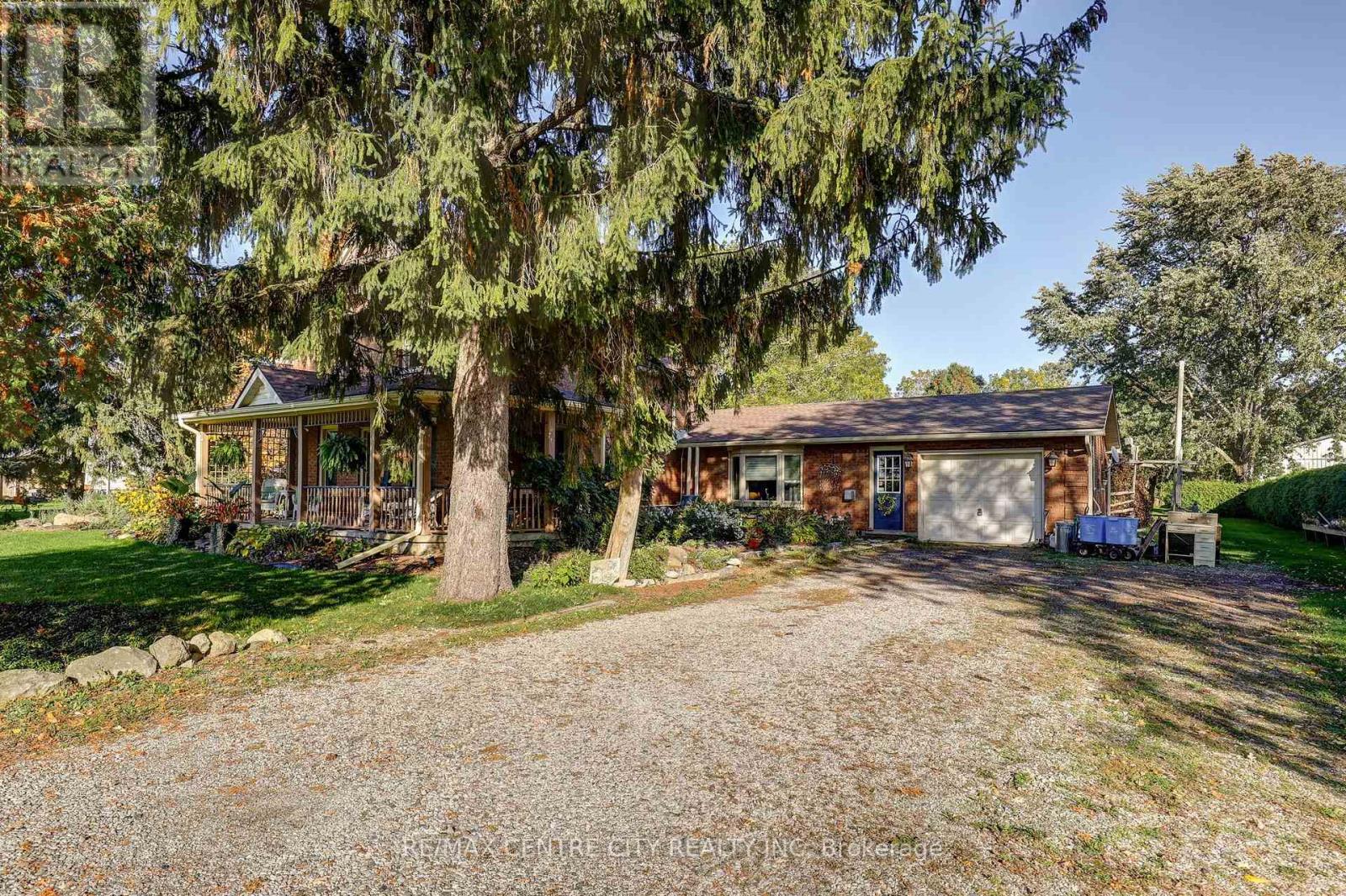 9200 Springwater Road, Malahide, Ontario  N5P 3S7 - Photo 2 - X14086264