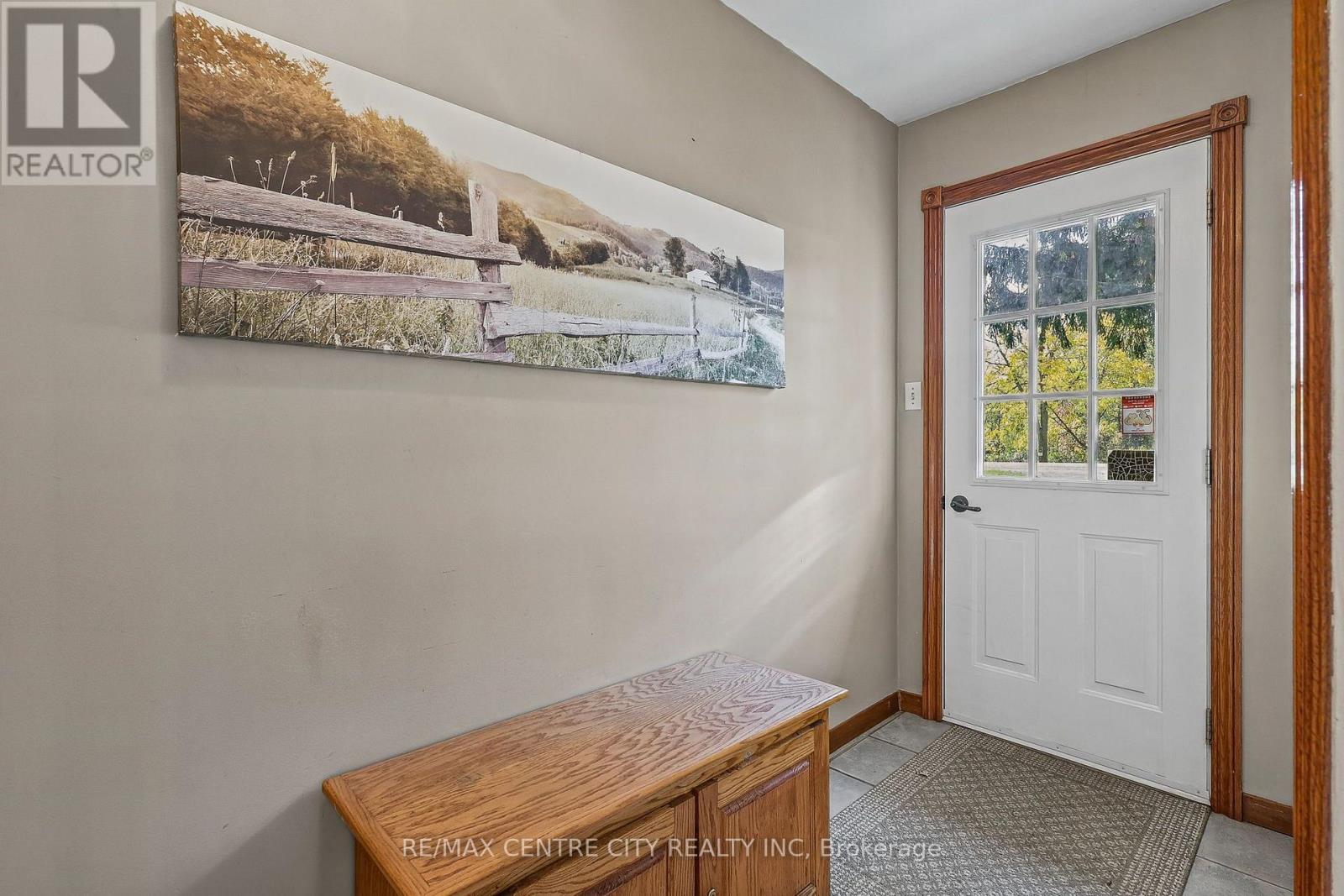 9200 Springwater Road, Malahide, Ontario  N5P 3S7 - Photo 7 - X14086264