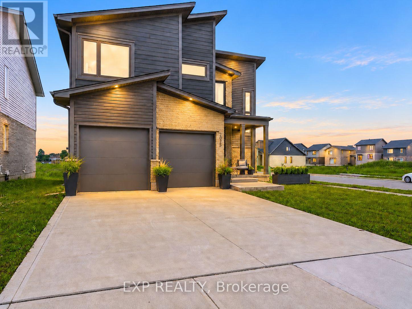 2075 EVANS BOULEVARD, London South, Ontario