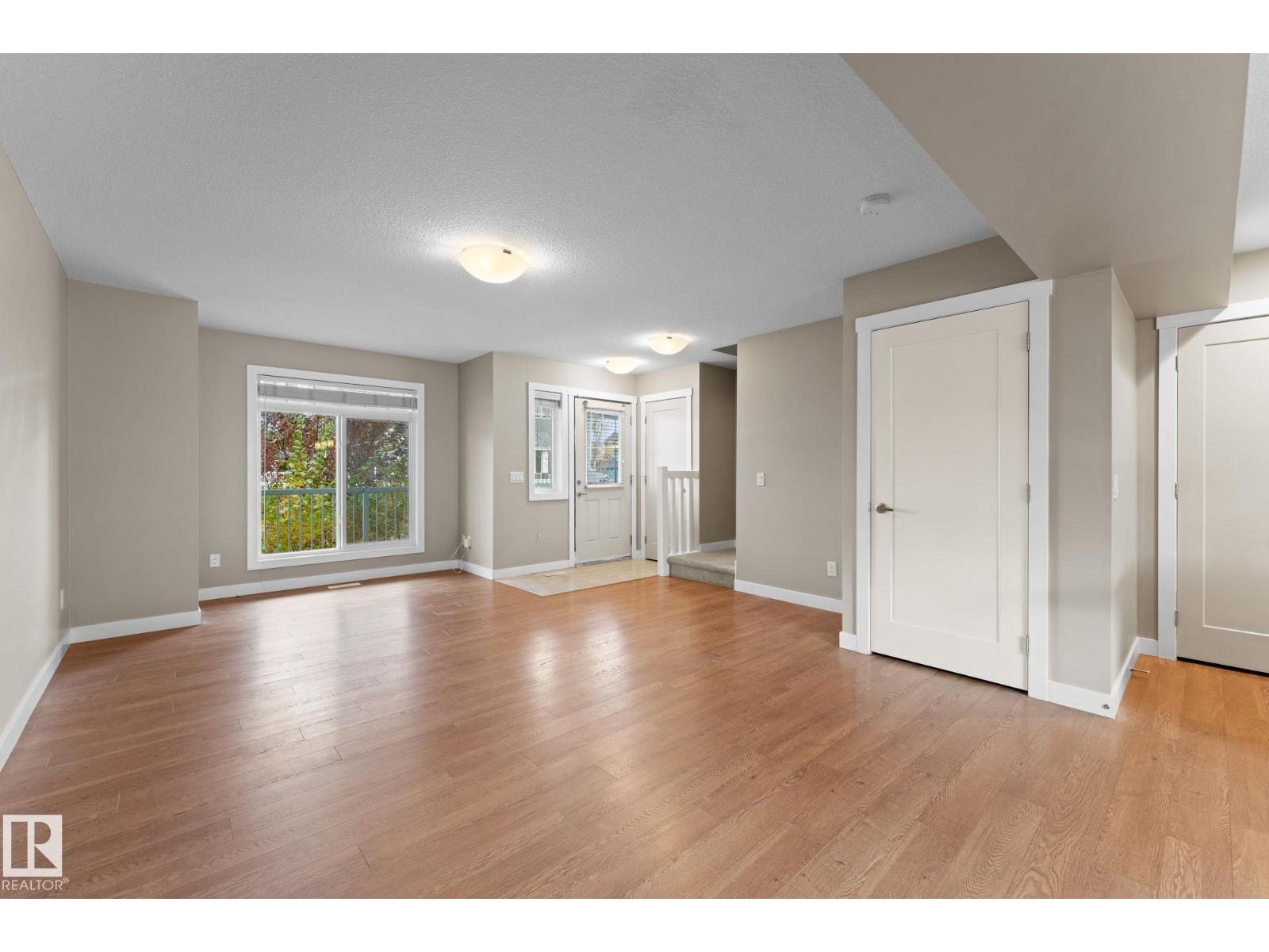 2369 GLENRIDDING BV SW