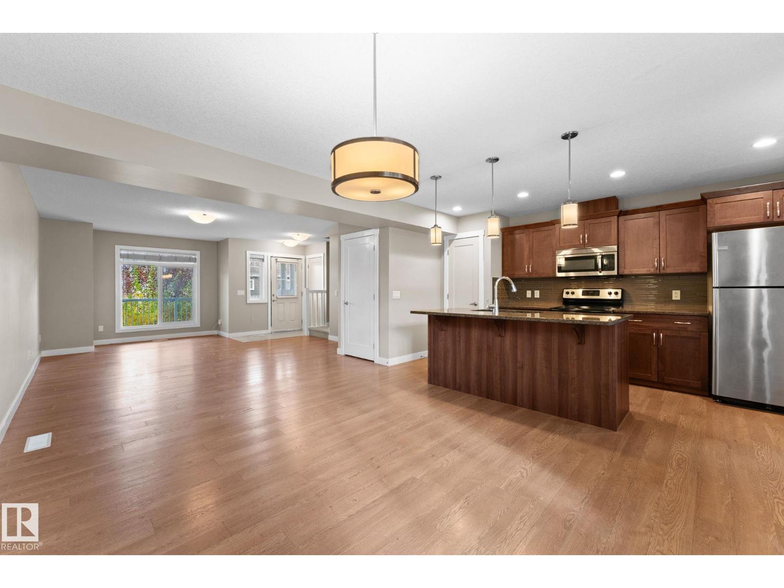 2369 GLENRIDDING BV SW