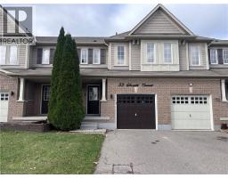 39 NEWPORT Crescent, Hamilton, Ontario