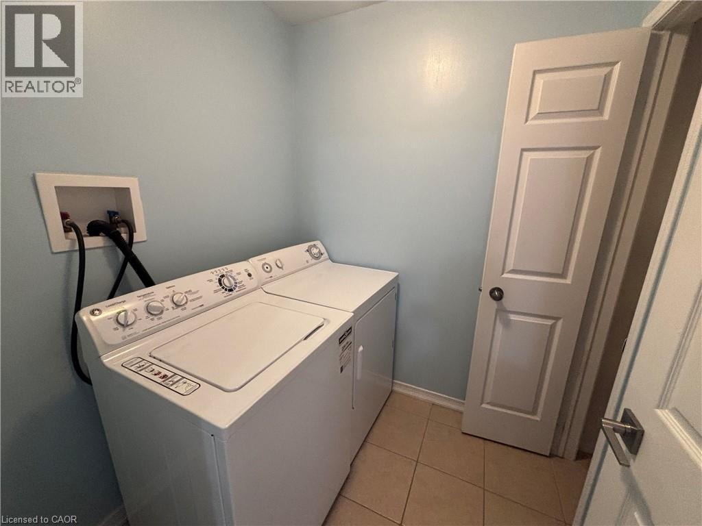 39 Newport Crescent, Hamilton, Ontario  L9A 0B2 - Photo 11 - 40871116