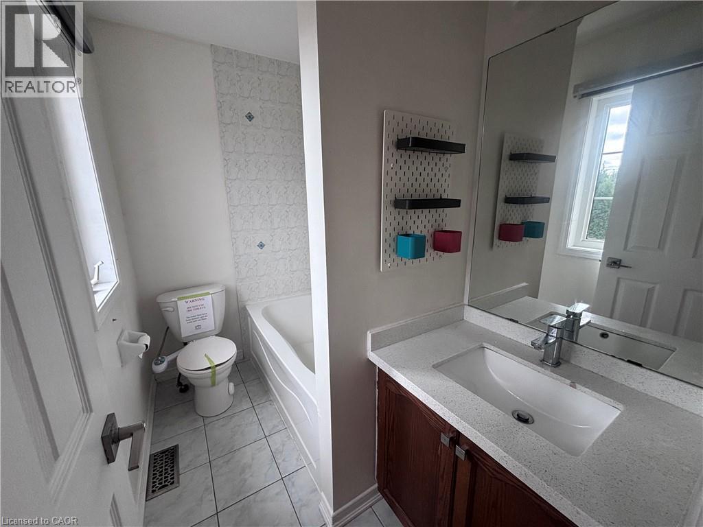 39 Newport Crescent, Hamilton, Ontario  L9A 0B2 - Photo 10 - 40871116