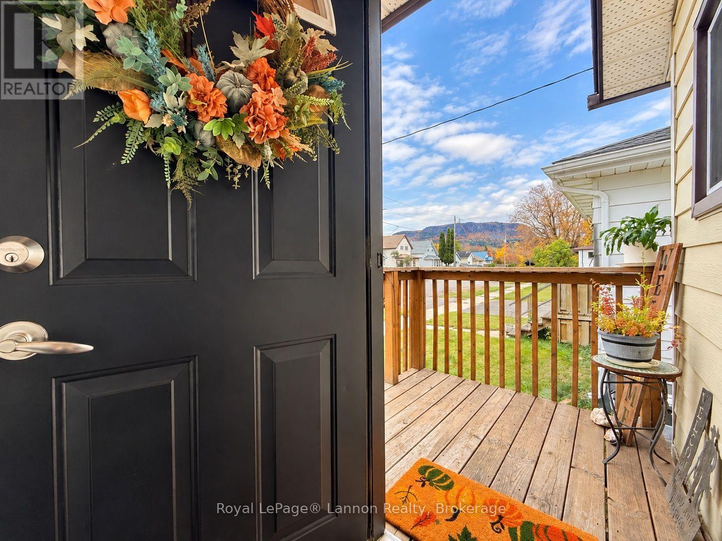1707 Crawford Avenue, Thunder Bay, Ontario  P7E 3E7 - Photo 4 - X14086256